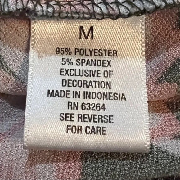 Roz & Ali army green and coral floral top size medium - Picture 6 of 6